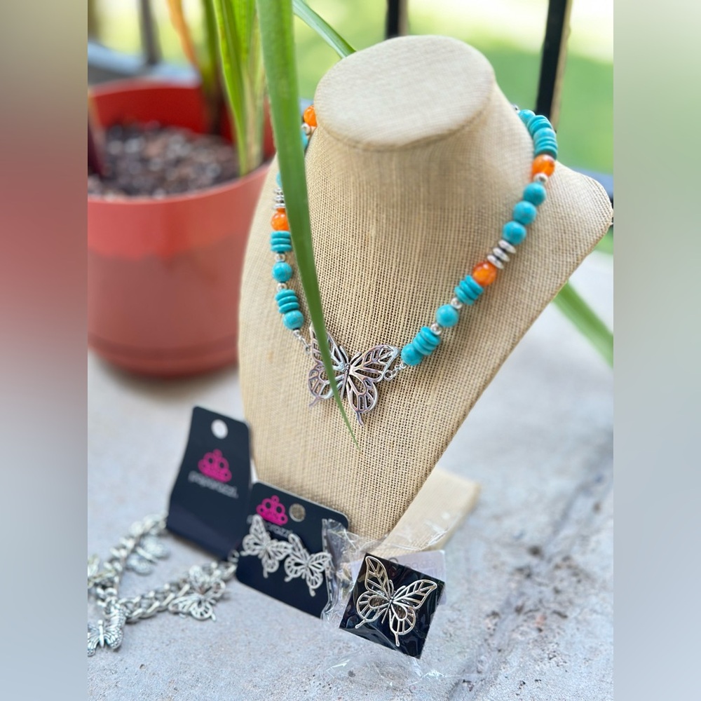 Simply Santa Fe Butterfly 🦋 Necklace Set